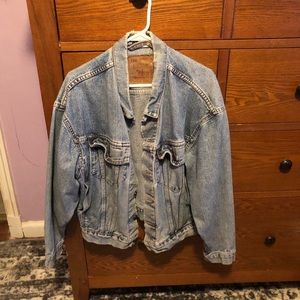 Vintage Levi’s  Denim Distressed Blue Jean Jacket Men’s Medium